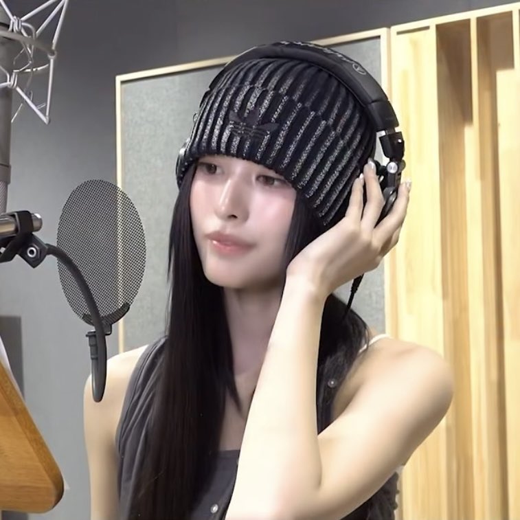 RESCENEcloset's tweet photo. 260729 공식 인스타그램
아디다스 워시드 비니 - 블랙:애쉬퍼플 / JZ4931
🔗 https://t.co/ejMqwTYJBl

#RESCENE #리센느 #リセンヌ
#MINAMI #미나미 #ミナミ https://t.co/R1TzKSU053