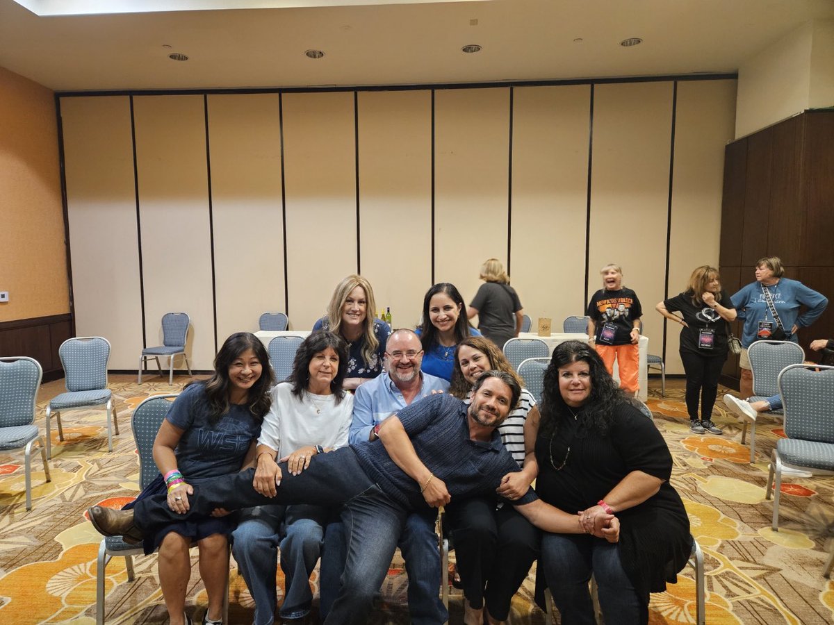 conniefal's tweet photo. While I’m always excited for GHFCW, I will always be thrilled to see our chosen family….
Words can’t express how I feel about my peeps!
#LoveUs
#GH https://t.co/L1F5uJUszf