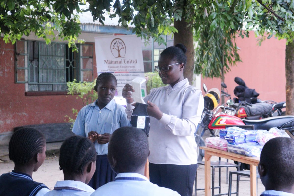 WOVOP_org's tweet photo. Honored to support the Mentorship, Identity &amp; Dignity program with MBB Academy &amp; MUCE! 
​We led an open #GirlsTalk on everyday challenges and were thrilled to see boys actively asking questions about menstrual health. Breaking stigma takes everyone!
​#SRHR #MenstrualHealth #WOVOP https://t.co/liaD9z7cf1