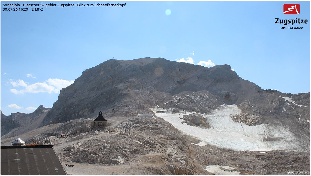 wetter_x's tweet photo. Gletscherschmelze in bisher ungeahnter Schnelligkeit
2 Jahresvergleich
Die Kamera befindet sich am Zugspitzplatt am Gletscher #Zugspitze. Der Blick zeigt nach Südwesten zum Schneefernerkopf.
#Schneeferner @ufs_forschung
Quelle: https://t.co/Yn5Lc3qdpH
https://t.co/TYC0ygPTmH https://t.co/fYvr7BHOOs