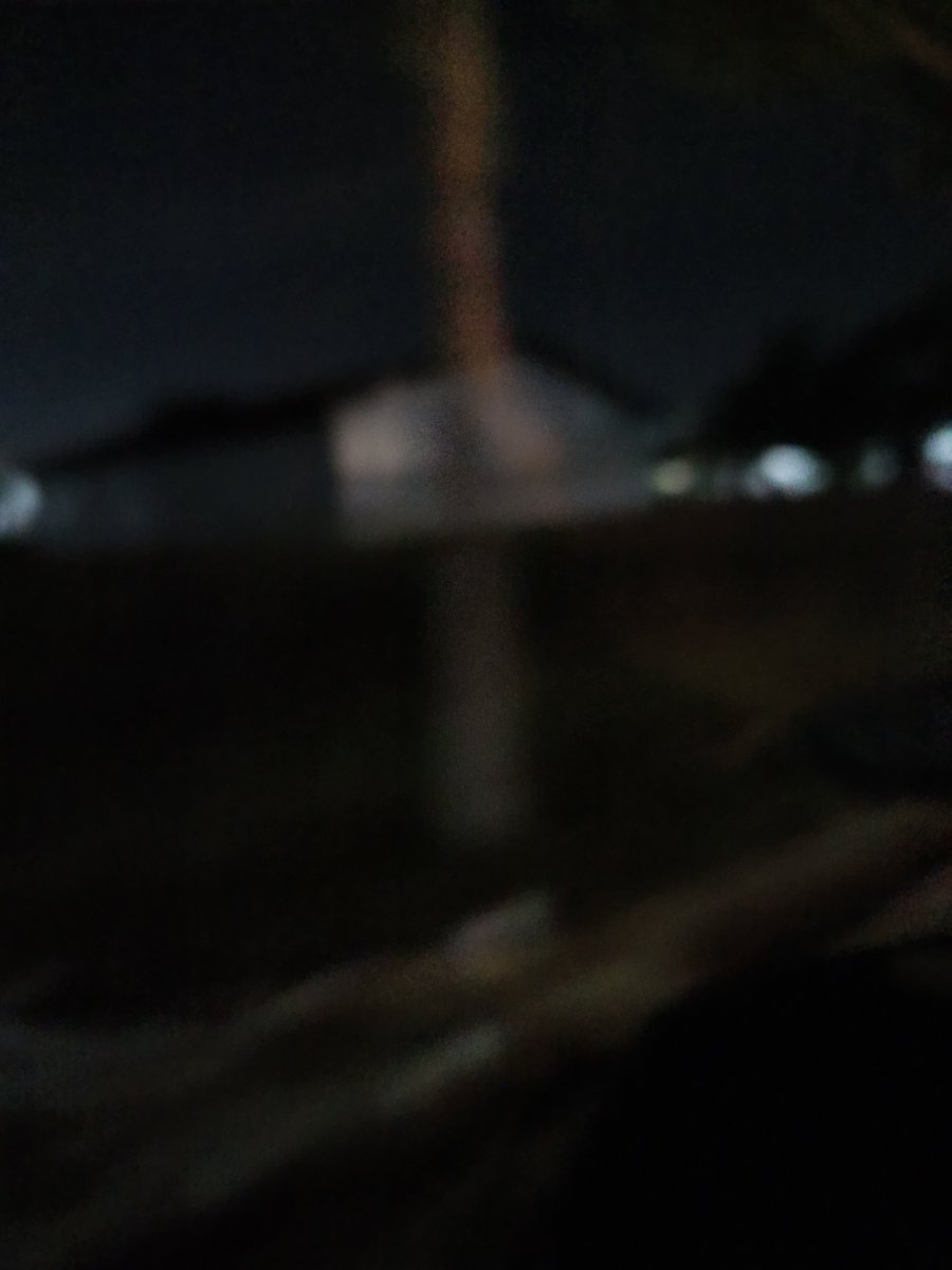 pickygxxls's tweet photo. Seabsurd apa kopdes???!
Nih dilapangan bola  gede terbangun lah itu kopdes merusak are lapangan kataku, dipelosok lg, even jalan dsini bagus , sekolah ada tp ga aktivitas orang  orang tinggal dari dulu sampe sekarang https://t.co/NKK1Ic4w6a
