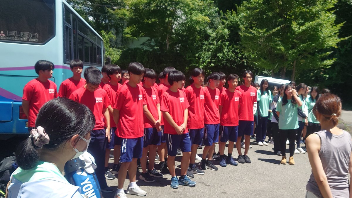 bunjidanteni's tweet photo. 7月29日(水)🎾合宿１日目＠山中湖
先の都立団体をもって３年生が完全引退しました。いよいよこの合宿から新チームが本格的にスタートします！

４日間を通して何を経験し、何を得ることができるでしょうか？ただの思い出作りで終わらない合宿となることを期待します😊 https://t.co/1JkpMVN9TB