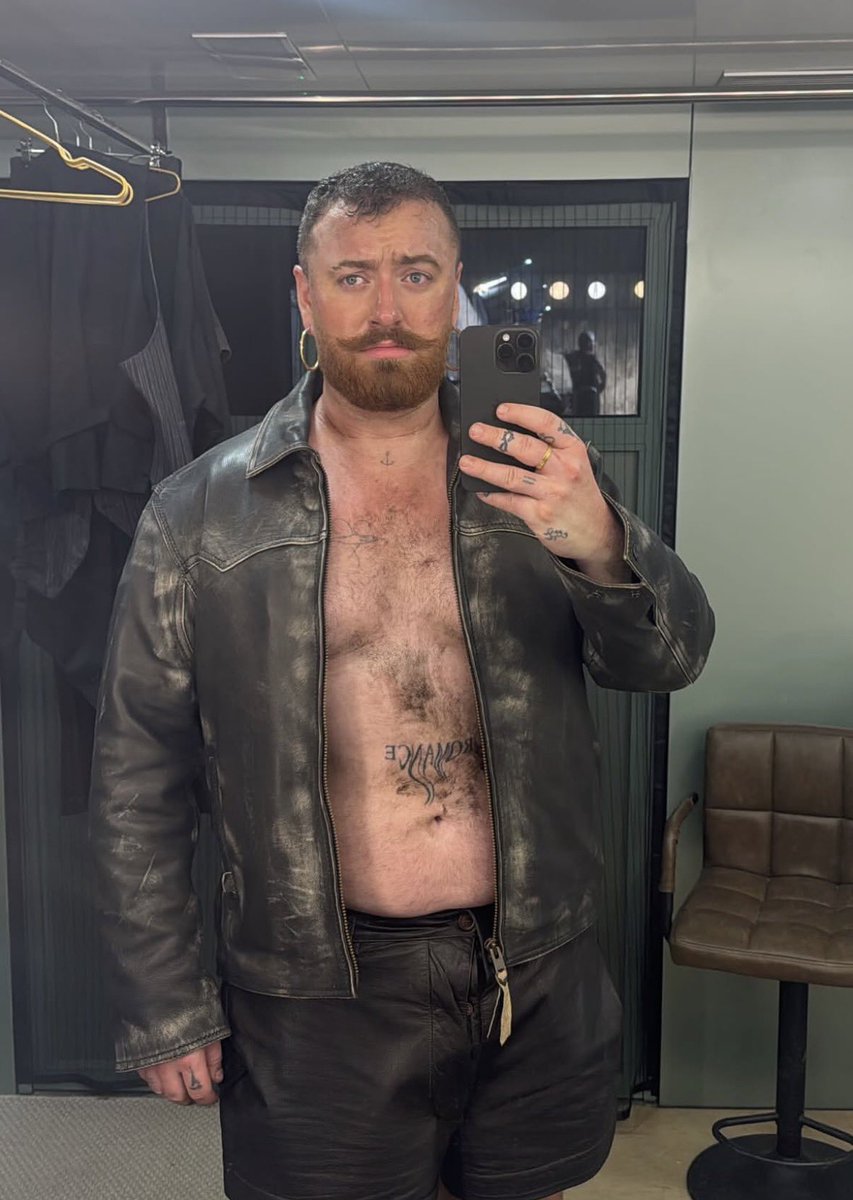 PopTingz's tweet photo. Sam Smith shares new selfie. https://t.co/9Wz7HrG0wB