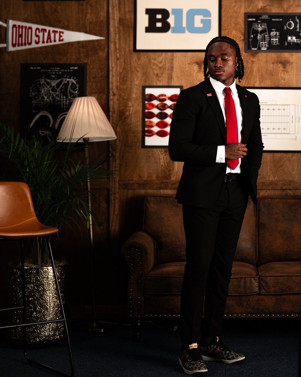 OhioStateFB's tweet photo. B1G Media Day 🎙️: @Jaylenmcclain08 Edition 🌰 https://t.co/uvVYLyYY7W
