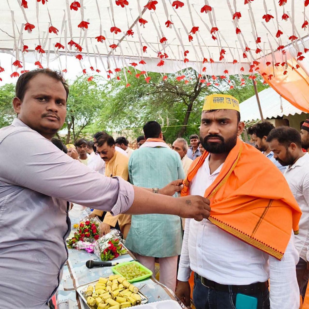BPSinghRajput5's tweet photo. आज दिनांक 30 जुलाई 2026 को उन्नाव की पुरवा विधानसभा में समाज के लोकप्रिय नेता एवं राष्ट्रीय अध्यक्ष श्री प्रमोद लोधी जी का भव्य स्वागत एवं सम्मान किया गया।

इस अवसर पर जन संवाद एवं भ्रमण कार्यक्रम के माध्यम से कार्यकर्ताओं एवं समाज के लोगों से आत्मीय मुलाकात हुई। 🙏💐 https://t.co/dwdYNad39R
