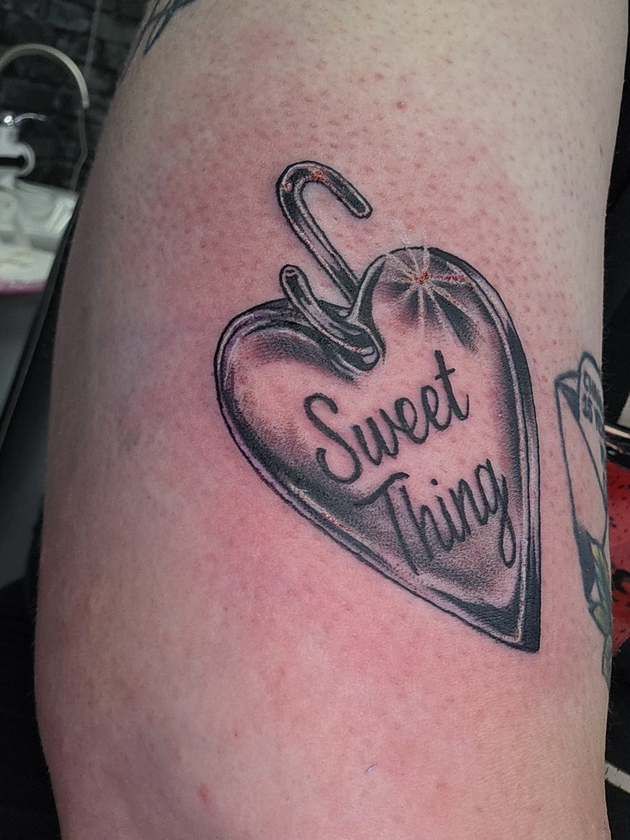 ima_messx's tweet photo. i had to get something to commemorate one of the best fan fictions of all time. it permanently altered my brain chemistry and gave me two of the most wonderful friends whom i feel so fucking lucky to know. thank you restricted section 🖤 https://t.co/3RIhzYuJwW