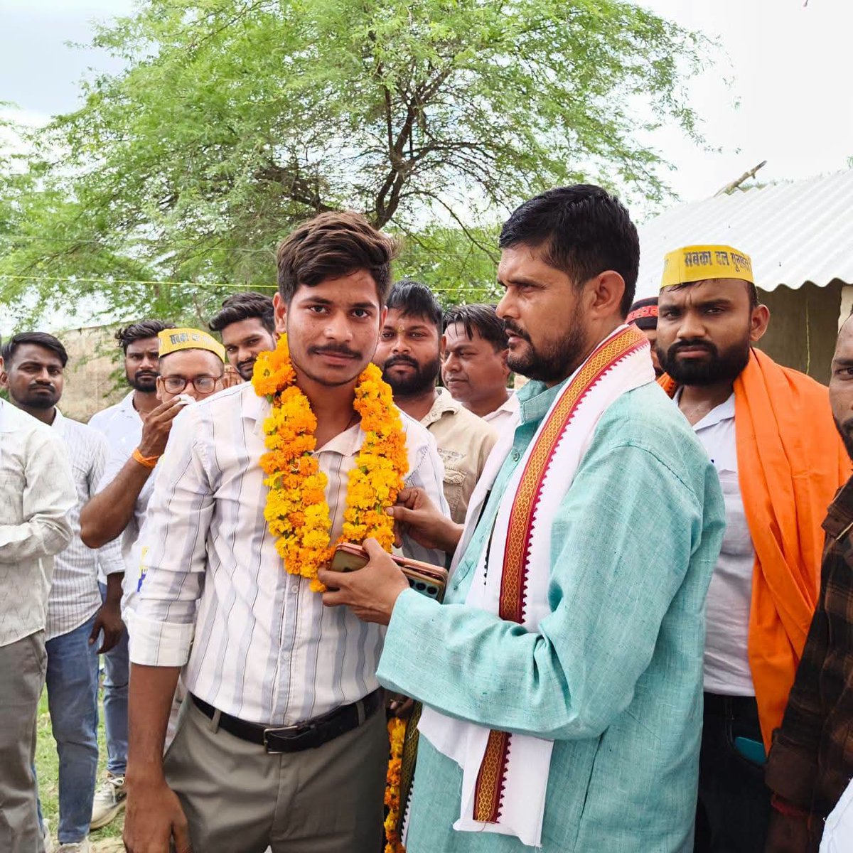 BPSinghRajput5's tweet photo. आज दिनांक 30 जुलाई 2026 को उन्नाव की पुरवा विधानसभा में समाज के लोकप्रिय नेता एवं राष्ट्रीय अध्यक्ष श्री प्रमोद लोधी जी का भव्य स्वागत एवं सम्मान किया गया।

इस अवसर पर जन संवाद एवं भ्रमण कार्यक्रम के माध्यम से कार्यकर्ताओं एवं समाज के लोगों से आत्मीय मुलाकात हुई। 🙏💐 https://t.co/dwdYNad39R