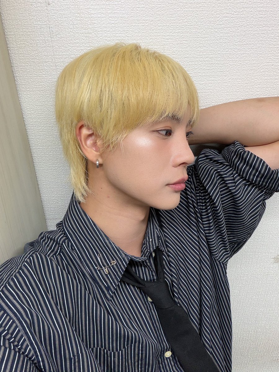 CMDM_JAPAN's tweet photo. 今週の公演もスタート！

#CMDM #씨엠디엠 
#ヒョンハ #현하 
#HyunHah https://t.co/88smo54DCB