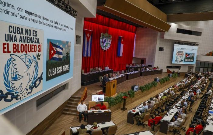 5deseptiembrecu's tweet photo. #DeCuba 🇨🇺 || Primer Ministro @MMarreroCruz actualiza al Parlamento cubano sobre la implementación de las Transformaciones Económicas y Sociales https://t.co/dtbfBtkGFQ https://t.co/s5M82V4P65