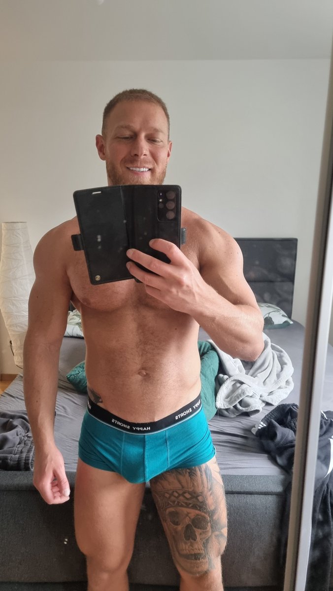 19pk92's tweet photo. Be honest… 👀
Is this your type?

#FitMen #MuscleMen #MensFitness #GymLife #BodyGoals https://t.co/CsQb41x2RS