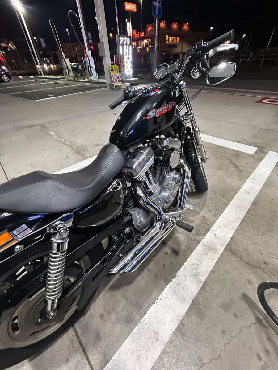 momm_kawasaki's tweet photo. 友達がバイク売りたいらしくて
誰かハーレーの
スポーツスター883買う人居ませんか？ https://t.co/bP5J6Sm7yf