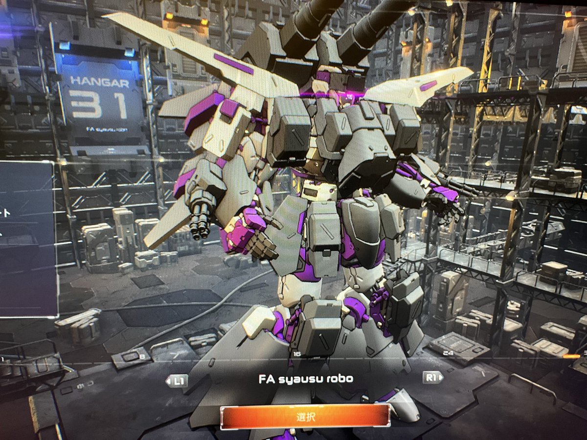 MS45816248's tweet photo. mass builderのシャウスロボ製作の軌跡。
実は、追加パーツ（ガンブレのオプションパーツ的な物）の実験として作られたFAとPFA。実質、三機もシャウスロボ作っていたんだな。 https://t.co/3wE1MQV3uH