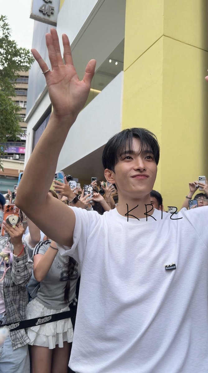 justjeonghannie's tweet photo. what i got                     the reason https://t.co/xzwVpuNyqR