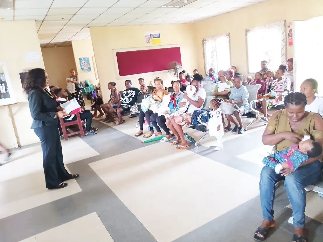 Gathsyb's tweet photo. Another marvelous time out sharing the word with the mothers today
#Reachoutworld
#thursday #outreach #wordofwisdom #RhapsodyOfRealities https://t.co/HuPKVoMRlO