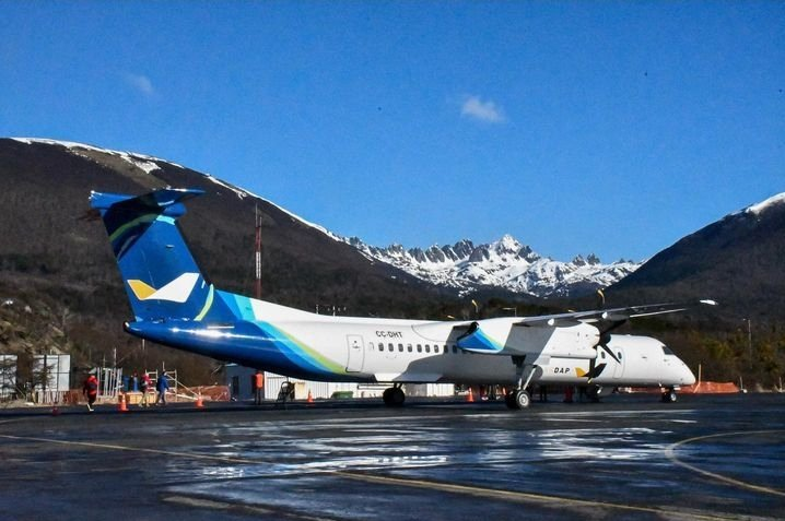 ExperienceCape's tweet photo. Puerto Williams is transforming into the most sustainable and eco-friendly city guarding Antarctica.

Starting in October, the new hotel, "The Cormorant at 55 South," will revolutionize travel to Antarctica with direct flights to Santiago and King George Island, Antarctica.
🇨🇱🇦🇶 https://t.co/b6VFT1ysd3
