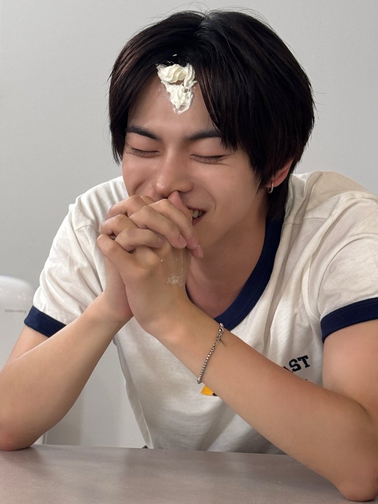 1sangael's tweet photo. gemesnya😚🤍 https://t.co/UY5vo07rcE