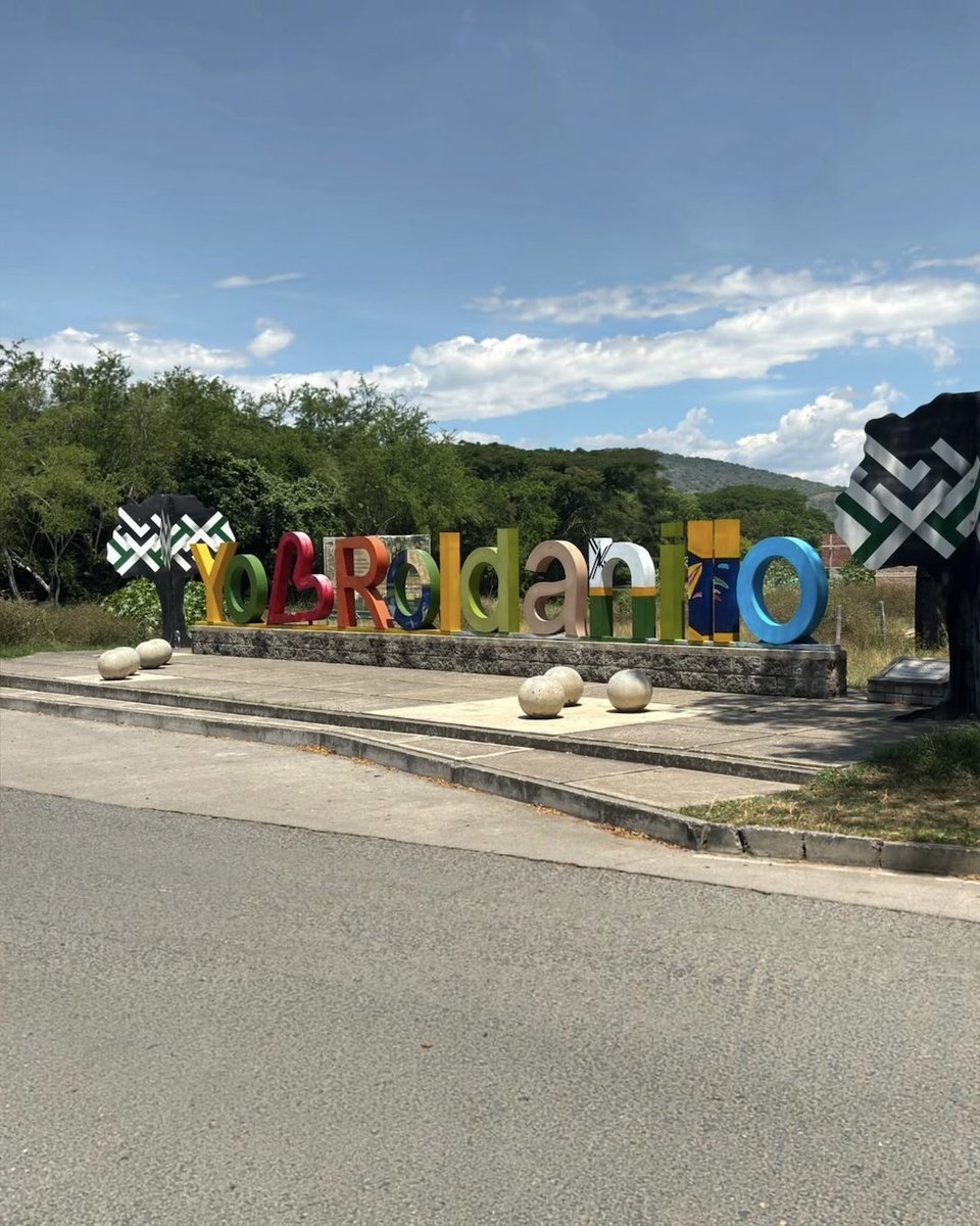 SoyRenaciente's tweet photo. La Ruta Renaciente continúa su recorrido por el Valle del Cauca.

En Roldanillo compartimos un espacio de diálogo y articulación con los concejales electos Jaime Rendón y Álvaro Molina, junto a @Julianrojas11, presidente departamental del Valle del Cauca, y @carlosposu0990, director nacional del Partido Colombia Renaciente.

Seguimos fortaleciendo el trabajo en los territorios, escuchando a los liderazgos locales y construyendo, desde cada municipio, una agenda que responda a las necesidades de las comunidades.

Cada encuentro reafirma nuestra convicción de que el trabajo conjunto nos permite avanzar con propósito.

#RutaRenaciente #SomosUnoConTodos