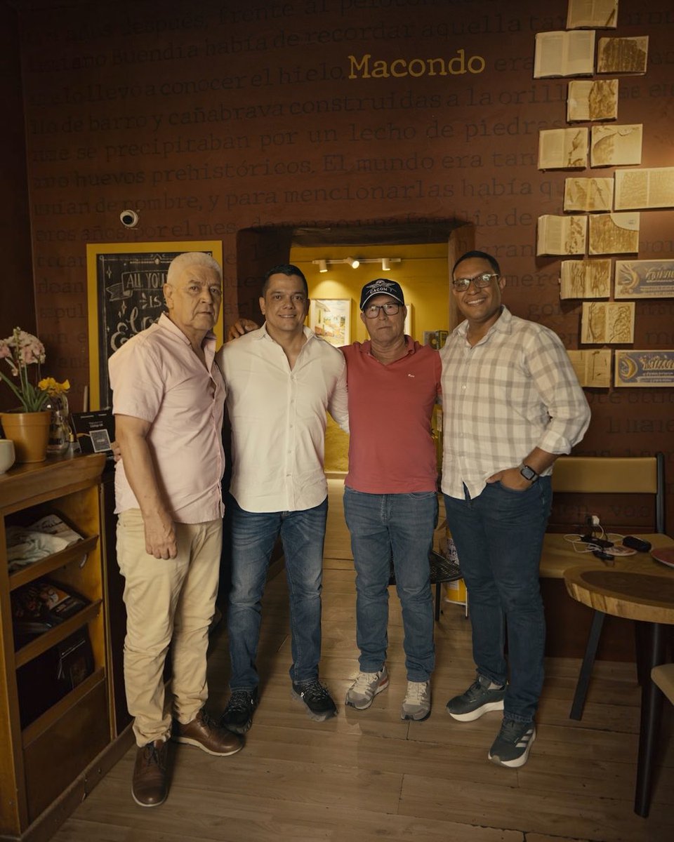 SoyRenaciente's tweet photo. La Ruta Renaciente continúa su recorrido por el Valle del Cauca.

En Roldanillo compartimos un espacio de diálogo y articulación con los concejales electos Jaime Rendón y Álvaro Molina, junto a @Julianrojas11, presidente departamental del Valle del Cauca, y @carlosposu0990, director nacional del Partido Colombia Renaciente.

Seguimos fortaleciendo el trabajo en los territorios, escuchando a los liderazgos locales y construyendo, desde cada municipio, una agenda que responda a las necesidades de las comunidades.

Cada encuentro reafirma nuestra convicción de que el trabajo conjunto nos permite avanzar con propósito.

#RutaRenaciente #SomosUnoConTodos