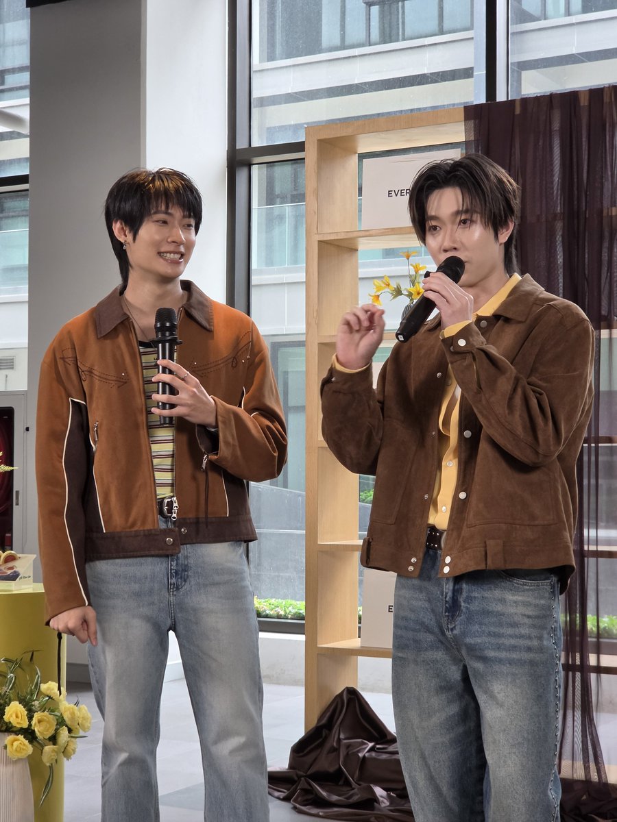 tutoryimbr's tweet photo. TutorYim no everpink love at the first blush dia 30/07/26.

A atmosfera romântica eu amooo 🥰 

Cr na imagem 
TTY LOVE AT THE FIRST BLUSH 
#EVERPINKxTutorYim
#TutorYim https://t.co/GtyvhtmF2N