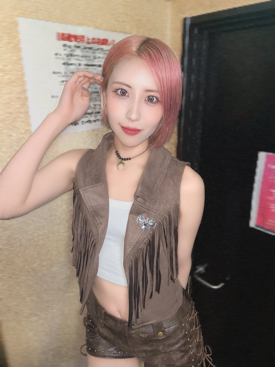 vim_kawata's tweet photo. SHINJUKU SOUND CLUSH Vol.2⚡️⚡️
ジャンル関係なく音を楽しむっていう最高なイベントでキミと遊べたことが1番うれしい❕❕❤️‍🔥楽しそうなみんなの顔が見れてよかった、またやりたいね！！！ https://t.co/09NBPqnmd1