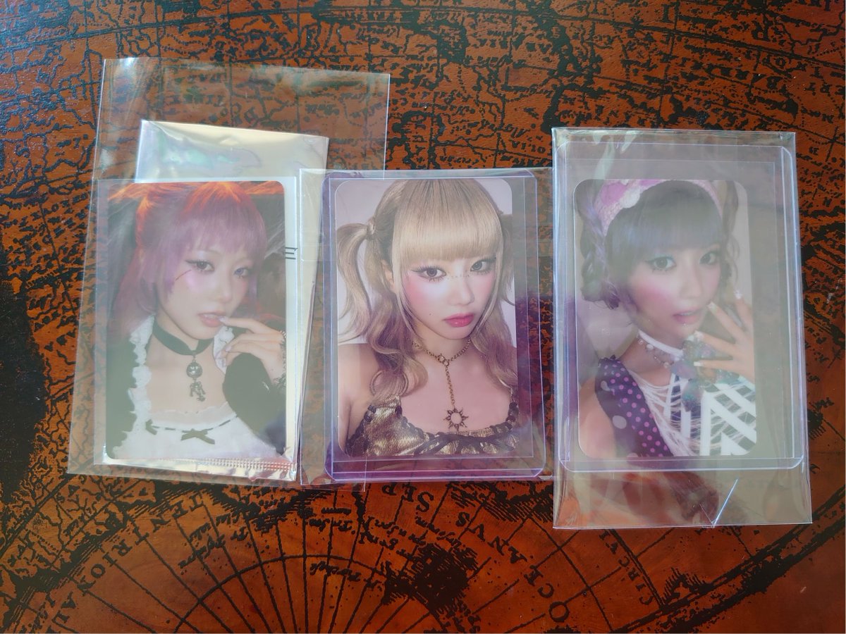 yerimadoka's tweet photo. hinata i miss u.... look at my haul https://t.co/z0L391BrYv