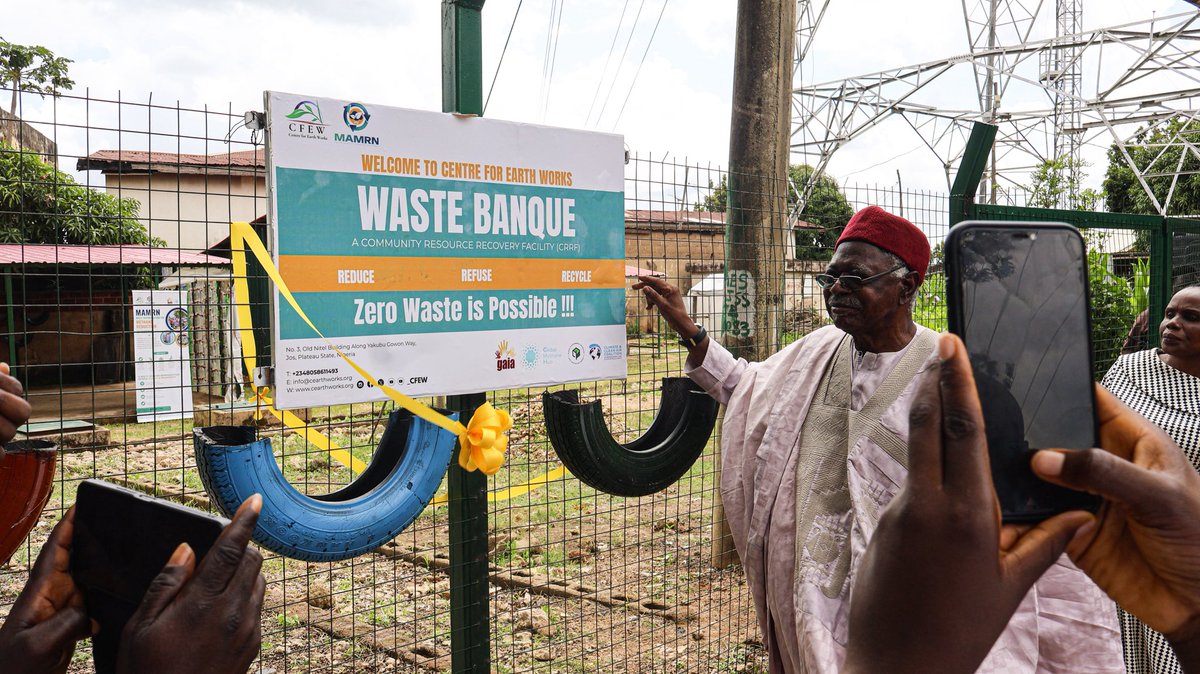 _CFEW's tweet photo. Highlights from the Multi-Stakeholder Consultation on Plateau State's Zero Waste Plan and Material Recovery Facility (MRF) Launch. 🌿

#MAMRNProject #MethaneReduction #AfricaForZeroWaste #ClimateAction #TeamCFEW https://t.co/35WnWaBmQs