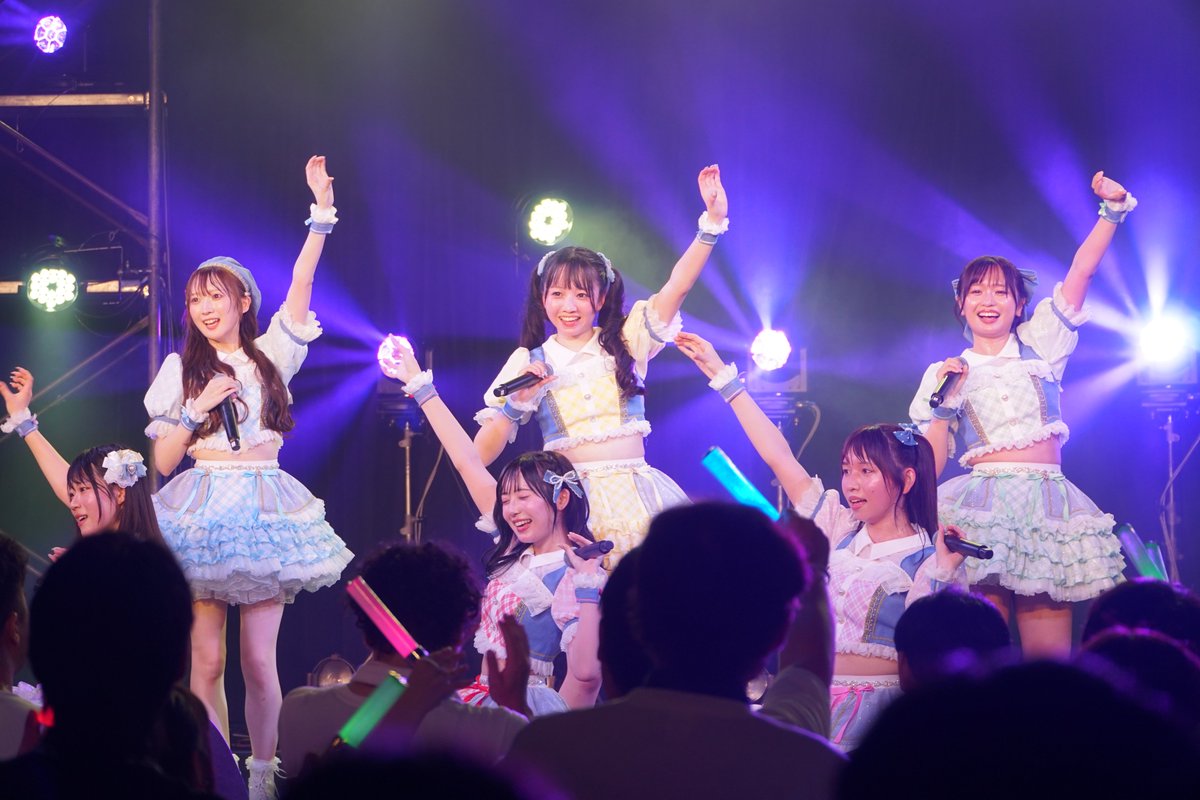 Chopperman11319's tweet photo. 【Chuu♡Cute 1st Anniversary Live ～ 
の余韻に浸る】

余韻に浸るべく写真をアップ😌
皆いい表情でそれぞれハート❤️ポーズ
汗だくになりながらもみんなでポーズ

@nono_chuucute
@chuu_cute_
#吉田野乃 #ChuuCute https://t.co/A6cBoVxc4Q