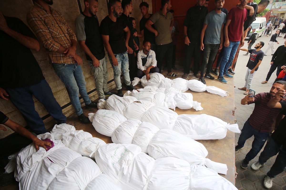 dn_osama_rabee's tweet photo. Gaza Ministry of Health:

▪️ Families completely wiped out and erased from the civil registry:
2,276 families | 8,858 people.

▪️ Families subjected to massacres with only one survivor remaining:
2,348 families | 8,340 people.

▪️ Families subjected to massacres with more than one survivor remaining:
4,903 families | 13,607 people.