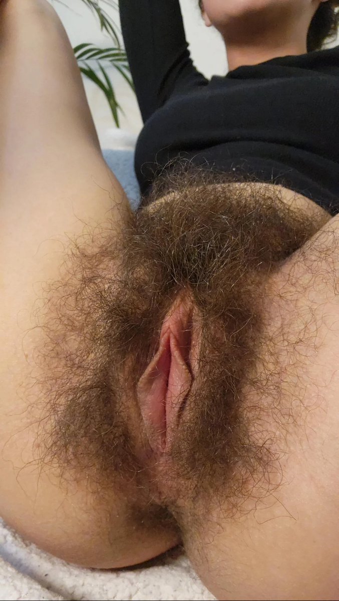 TheNaturalRevo's tweet photo. Still one of the most beautiful vaginas in the WORLD. No debate needed. 

📸 : @hairyangela https://t.co/z1vf5YIudo