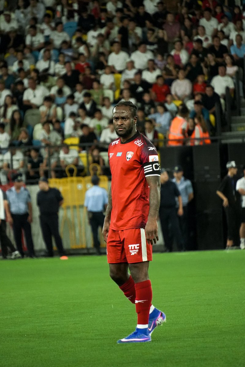 VictorMoses's tweet photo. Massive 3-1 win last night! 💪🏾 One goal and one assist to help the team get the job done. #semifinal #🏆 https://t.co/z6i3NAg0Mt