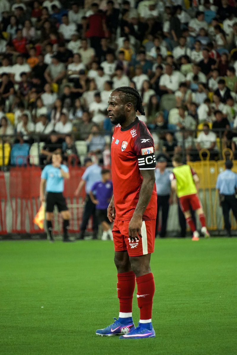 VictorMoses's tweet photo. Massive 3-1 win last night! 💪🏾 One goal and one assist to help the team get the job done. #semifinal #🏆 https://t.co/z6i3NAg0Mt