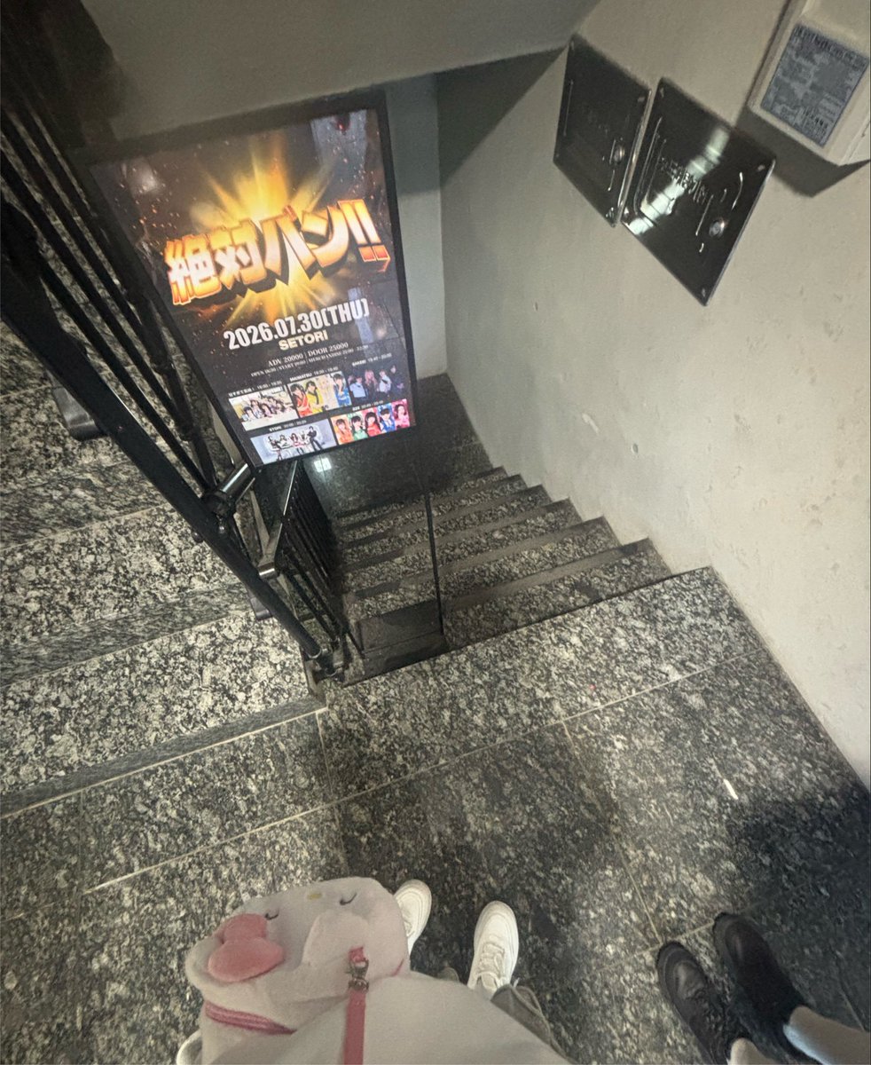 Yyangyeyo's tweet photo. 직장인이반차쓰고하는일 https://t.co/zVWhIbFJyw