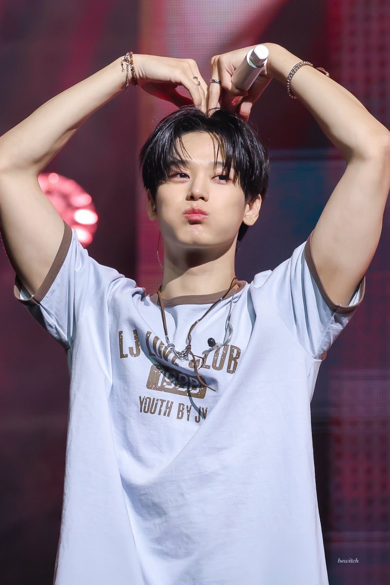 bewitch_jy's tweet photo. 260718 💙
#더보이즈 #주연 #THEBOYZ #JUYEON https://t.co/2ZCzSN9ioZ