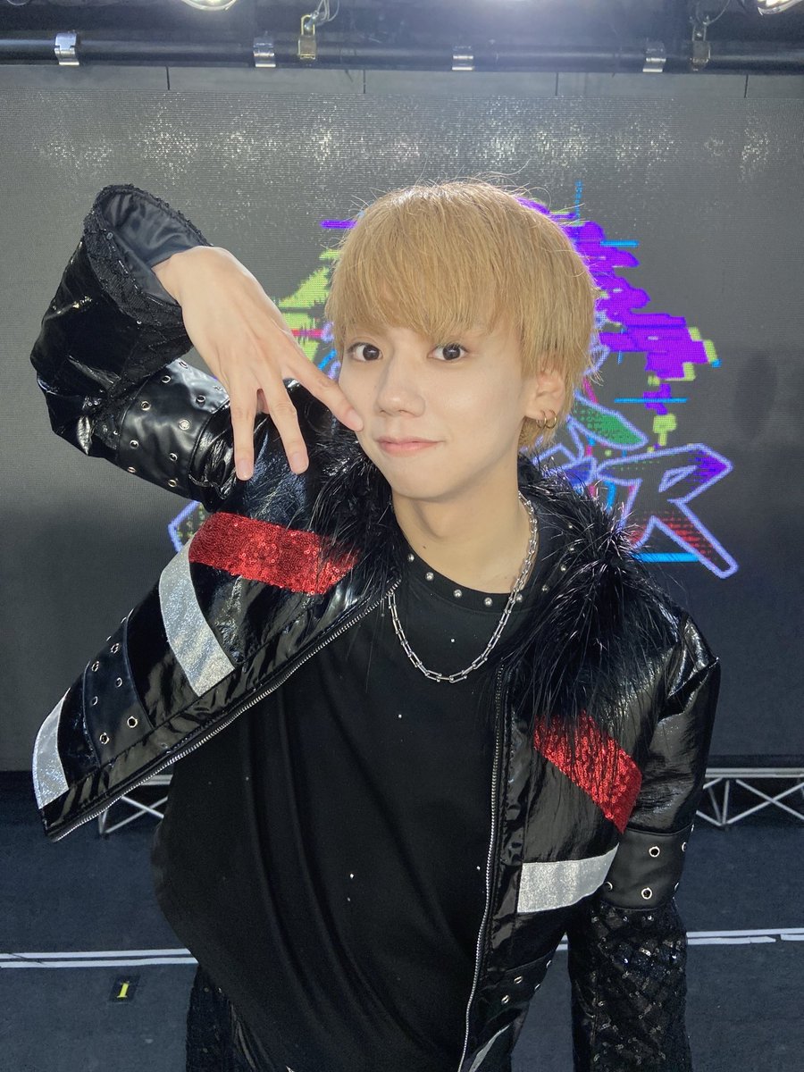 s_cyber_atsumi's tweet photo. 本日はマンスリーライブありがとうございました✨️
ツアーも振り返りながら、僕たちらしくライブで色んな感情をみんなと共有できて最高でした🥰🥰
4days初日、夏ど真ん中まだまだ楽しみましょう❤️‍🔥

明日は五反田G6にて『FULL OUT!!』👊🔥
7月ラスト！
明日もフルアウトでいきましょう‼️ https://t.co/RaqorzuK4t