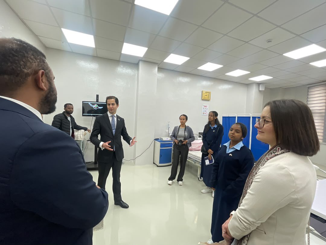 LukeBullock's tweet photo. Great to visit @SPHMMC_Official today to see how the 🇬🇧 🇪🇹 health partnership is delivering joined-up health services for women and girls.

And fantastic to visit with the winners of @UKinEthiopia’s #AmbassadorForADay competition, inspiring #GirlsLeadership. https://t.co/c4WseR7KnG