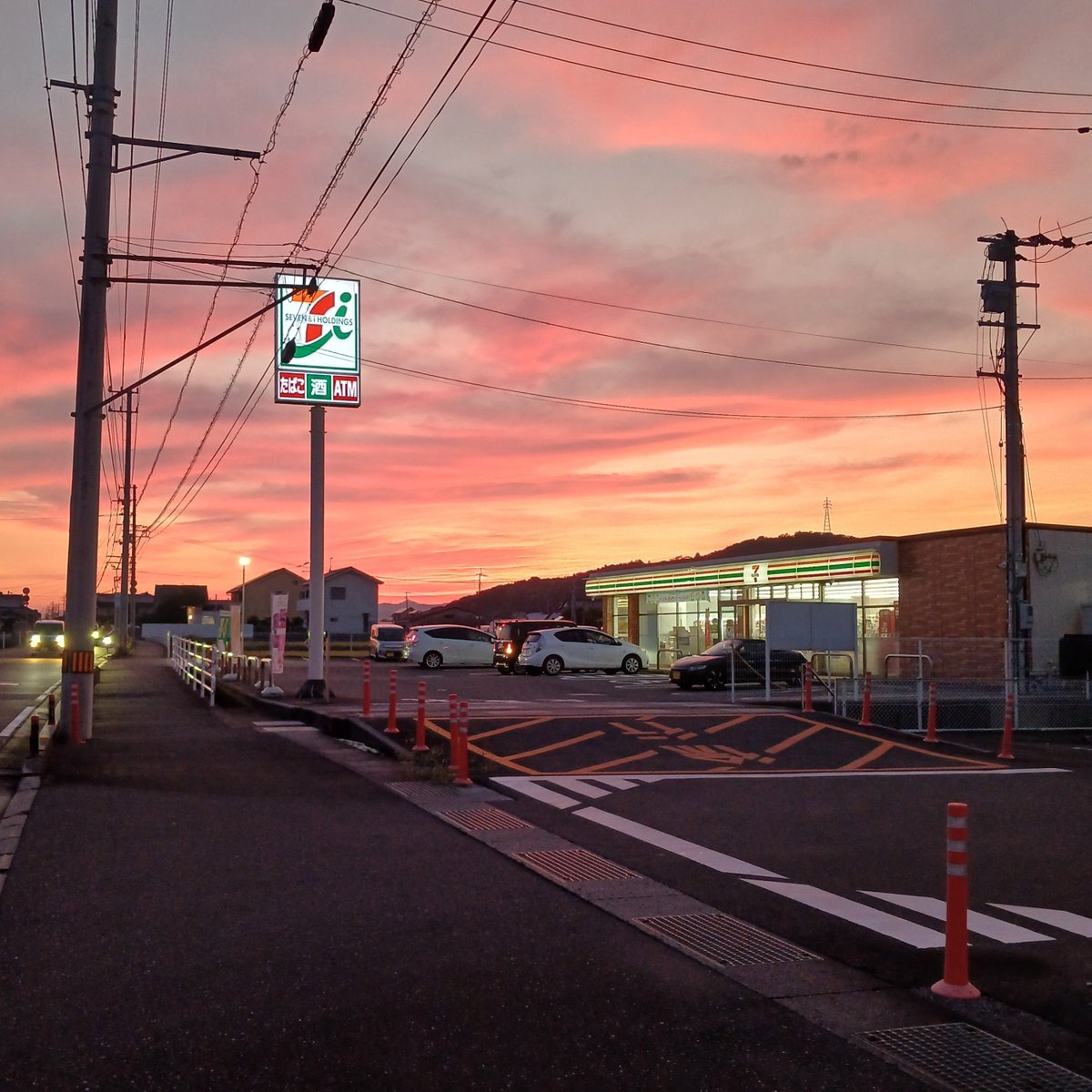 17bloomy's tweet photo. 今夜の7時21分ご��� https://t.co/6nrNj1x6B7