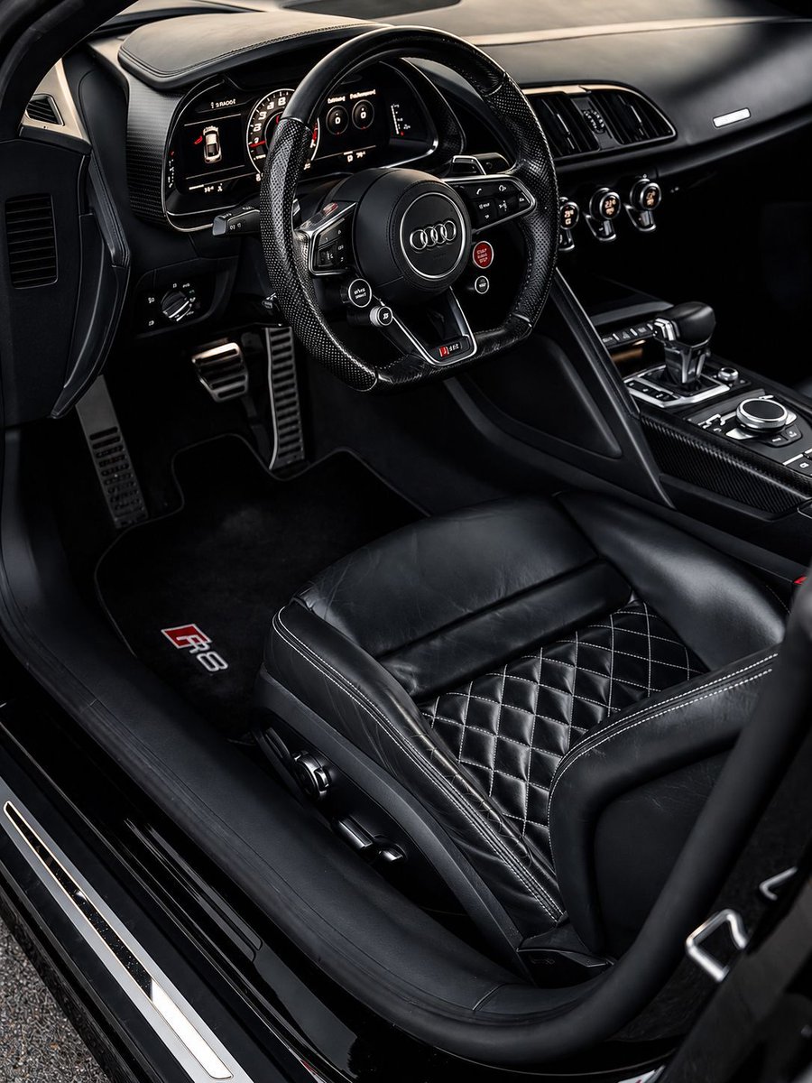 MarvelousRides's tweet photo. Audi R8 ♠️

The first production Audi R8 debuted at the 2006 Paris Motor Show with a 4.2-litre naturally aspirated V8 producing 414 hp. Audi later added a 5.2-litre V10 with outputs reaching 562 hp, turning the R8 from an exotic sports car into a genuine supercar. https://t.co/cib8iIs0a6