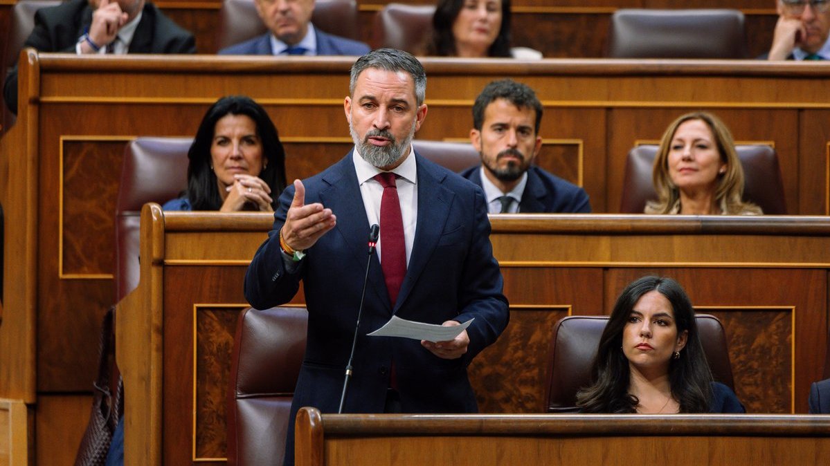 gaceta_es's tweet photo. 🔴 ÚLTIMA HORA | VOX exige el cierre de la frontera, el despliegue del Ejército, y la identificación y devolución inmediata de los miles de inmigrantes ilegales que han invadido Ceuta

https://t.co/JuHthfoopZ https://t.co/syA34uXhjV