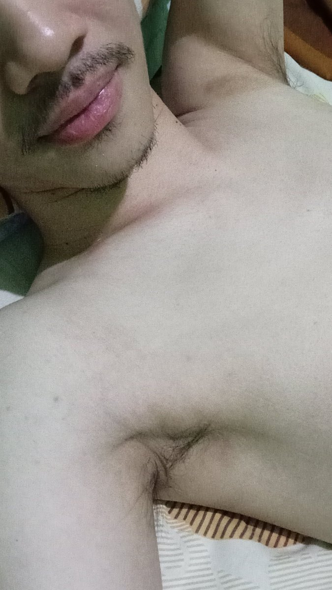Only_FansMe's tweet photo. Lagi gabut, ada yang mau tmenin ngobrol" ngga ? Smbil knlan juga boleh 😉😊. DM aja sini guys #gaymakassar #makassar https://t.co/zYFKZOzvGT