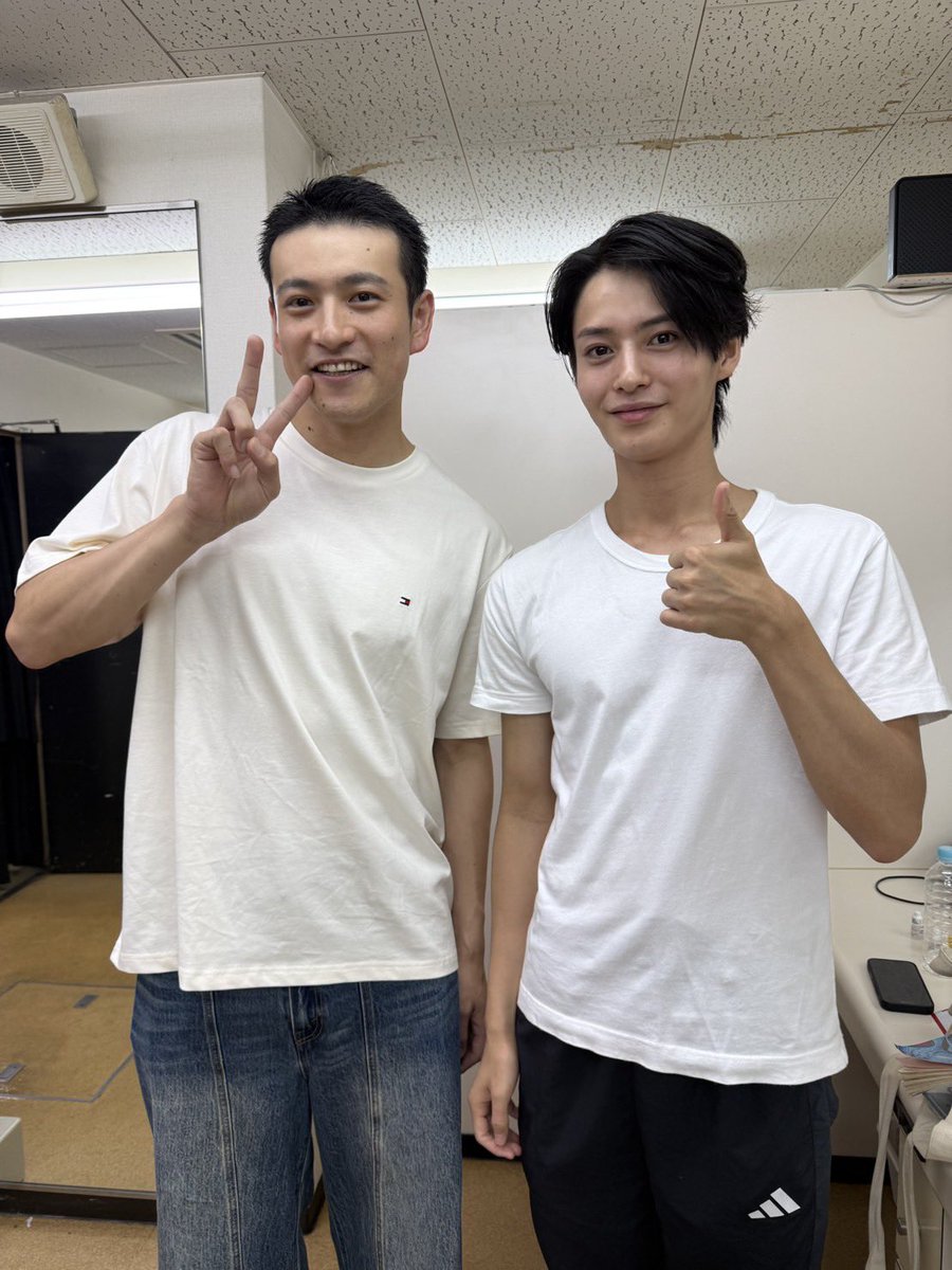 panchan1103's tweet photo. レッドに会えた！！！🦸
一緒に写真撮ってもらった！幸せ！！！

また、ご一緒出来るように頑張ります！
ありがとうございました！

#朗読劇ROOM2026 https://t.co/oda4ihu4Vx
