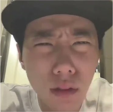 mangjangg's tweet photo. 화면 최대로 밝히고 확대까지 해서 용드랑이를 보고 있는 나 https://t.co/xHe263EN9H