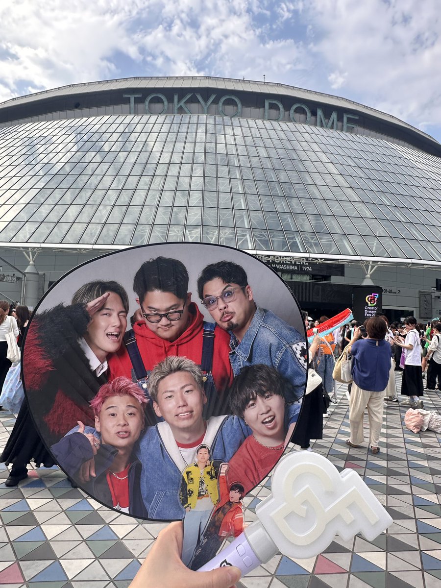 r___ho_02's tweet photo. CDF楽しかった🥹🤍本編4時間弱、内容盛りだくさんすぎて本当に凄かった😳

次はエスポ単独、12月のイベントも絶対に行きたい🔥

 #CDF2026

@KEESUKE_ESPOIR @Agovukuro @Hiroto_espoir @kazu__esp @KENGO_ESP @GATIYAMA_ESP https://t.co/0ol0bLeqnL