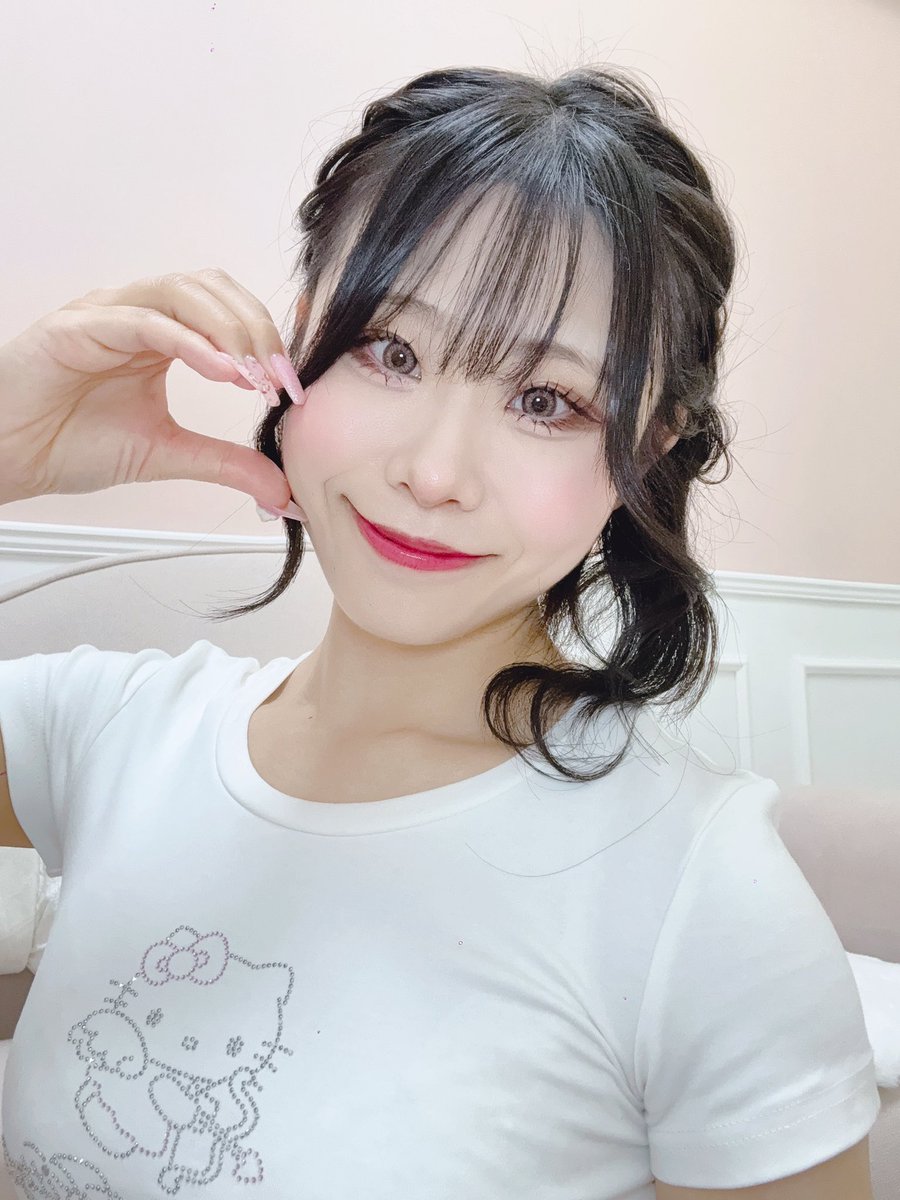 turimenyan's tweet photo. あと15分後からここで配信しまちゅ🤍
お時間ある方ぜひ遊びにきてねん💕

https://t.co/8GTpw0jGex https://t.co/KWjGqi6cX8
