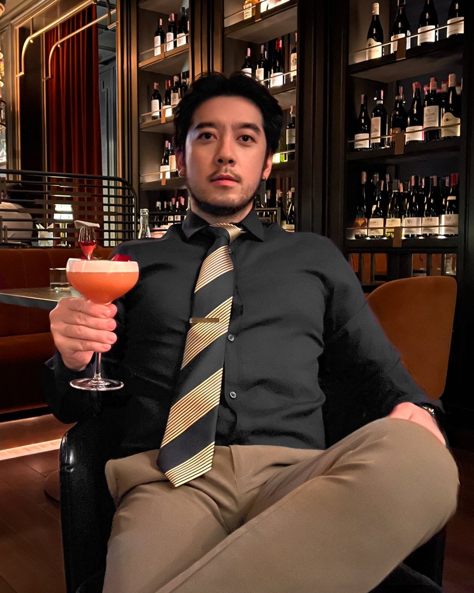 tungbeer's tweet photo. Lost in the rhythm of the night. 🍸

#iBeerAtBrassHouse #BrassHouse #BrassHouseBangkok https://t.co/A0l3xo96Nd