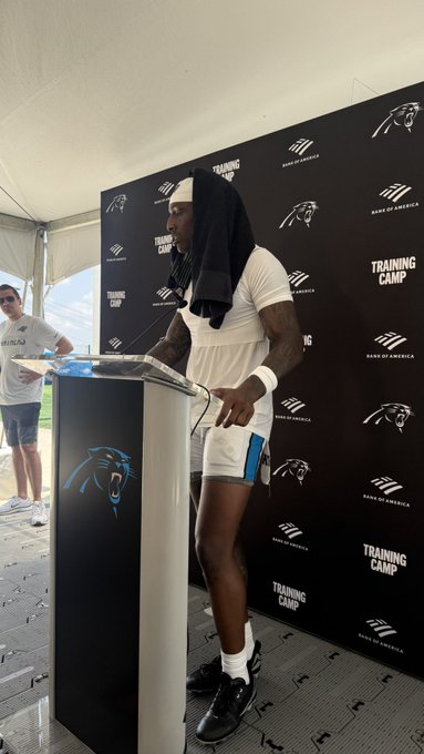 NFL_DovKleiman tweet picture