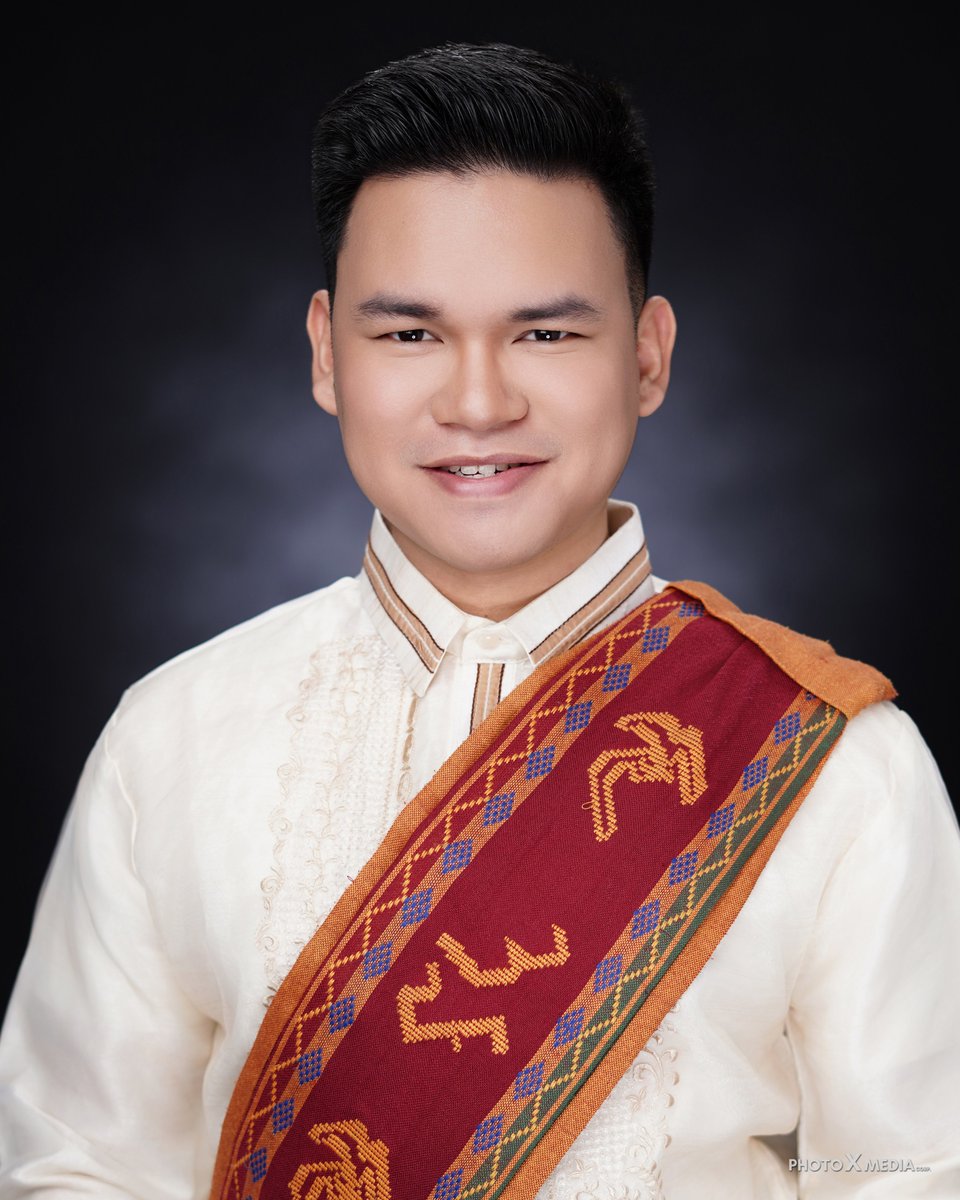 LeoAdesna's tweet photo. Life update:

1. Graduated from UPD Advance ROTC
2. Graduated Magna Cum Laude in UPD
3. Got married
4. Got hired in San Miguel Foods

Ok bye https://t.co/ONpqmO1EDJ