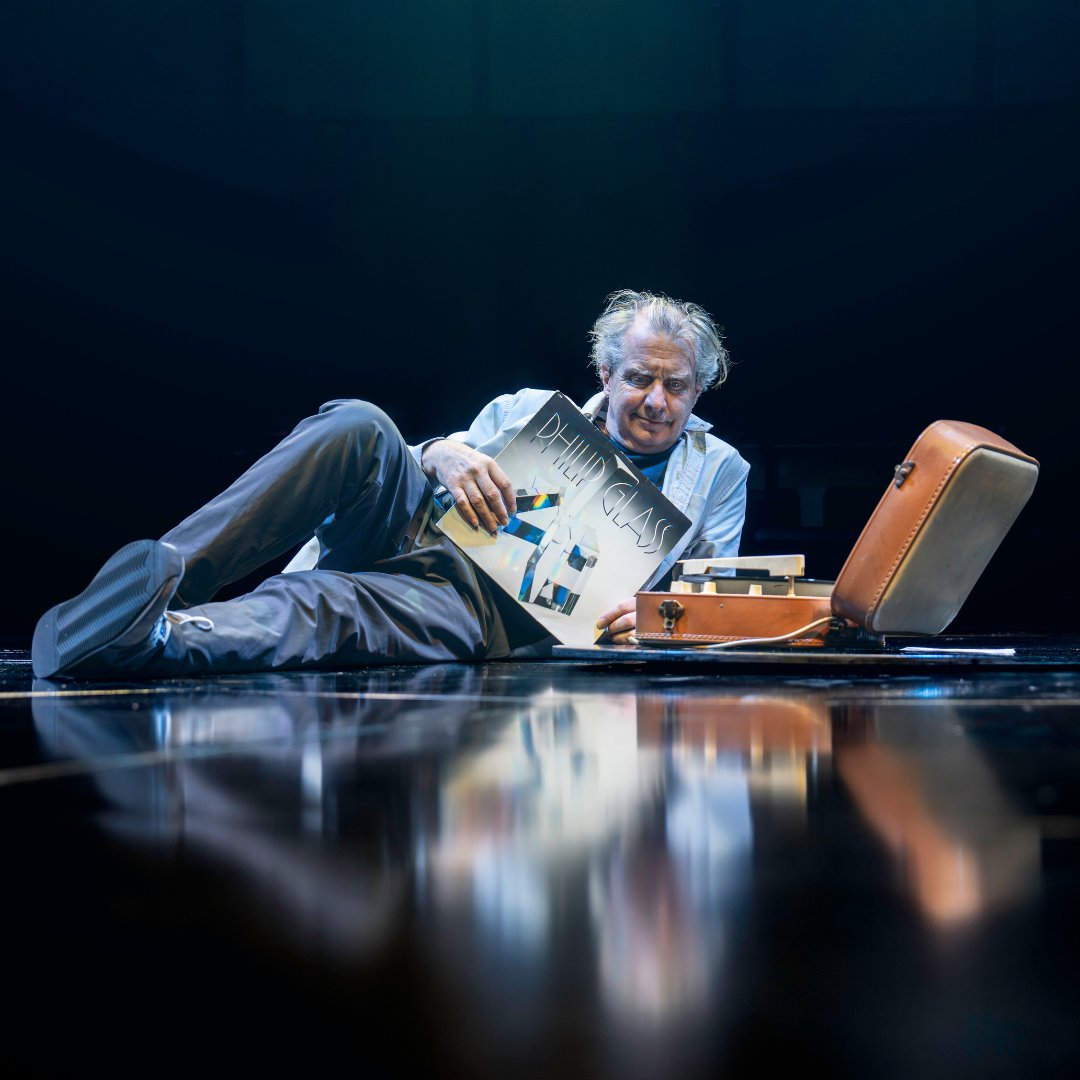 sohoplacelondon's tweet photo. Your FIRST LOOK at Tao of Glass on the West End 🤩

Break a leg to the cast, band, and creative team on their Press Night performance this evening 👏

Photos by Johan Persson https://t.co/tfgNKB0kN2