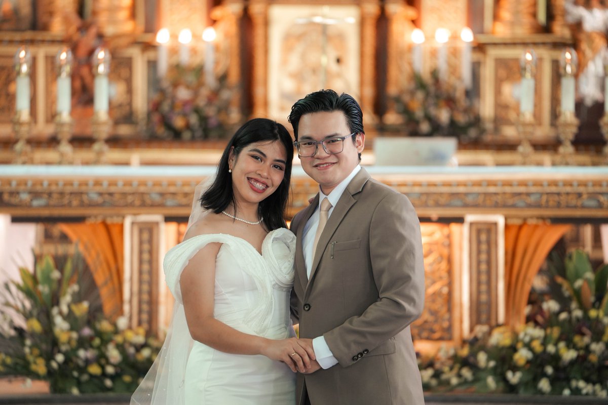 LeoAdesna's tweet photo. Life update:

1. Graduated from UPD Advance ROTC
2. Graduated Magna Cum Laude in UPD
3. Got married
4. Got hired in San Miguel Foods

Ok bye https://t.co/ONpqmO1EDJ