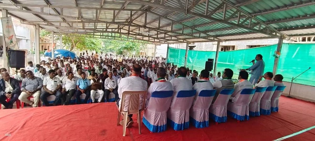 dbasavaraj22's tweet photo. #sangathan srijan abhiyan in Haveri District https://t.co/Ylesvm4lkR