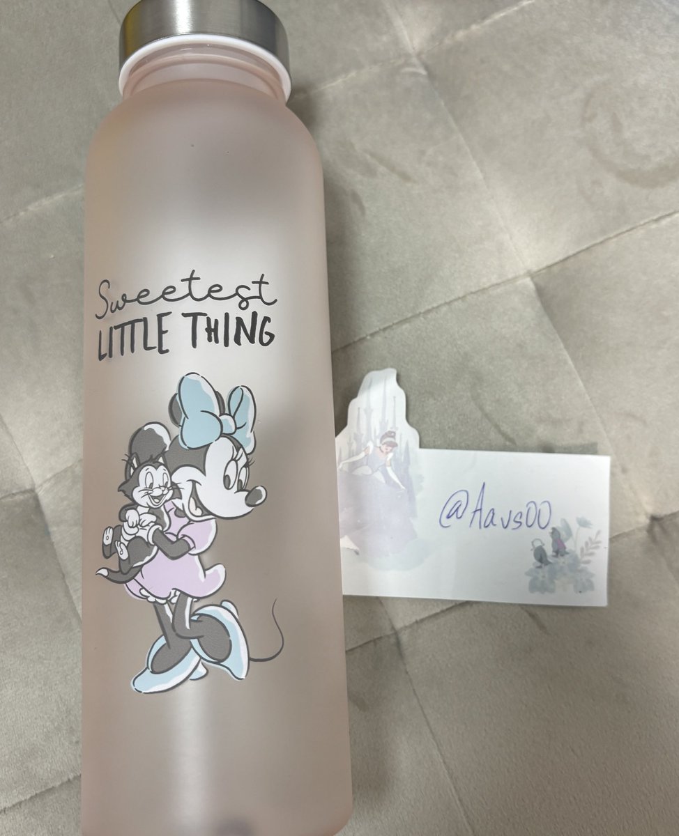 Aavs00's tweet photo. 【交換】ディズニーストア 夏祭りくじ

譲→ミニーのボトル

求→ ぬいぐるみ> プリンセス関連

都內手渡し可能です。
検索からもお気軽にお声がけください。 https://t.co/ywkQ2oleD9